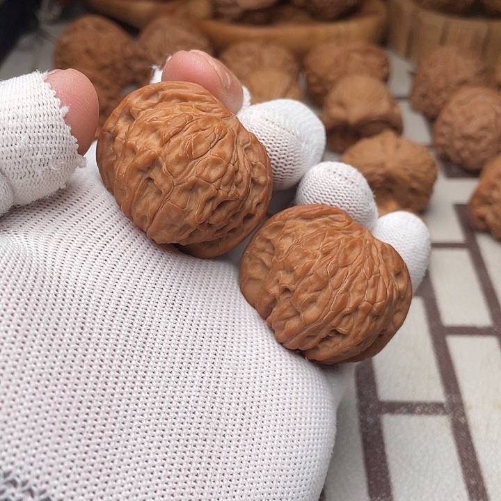 潜***龙文玩核桃把件磨盘