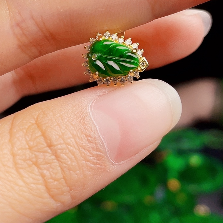 翡翠银S925镶嵌颈饰多样性