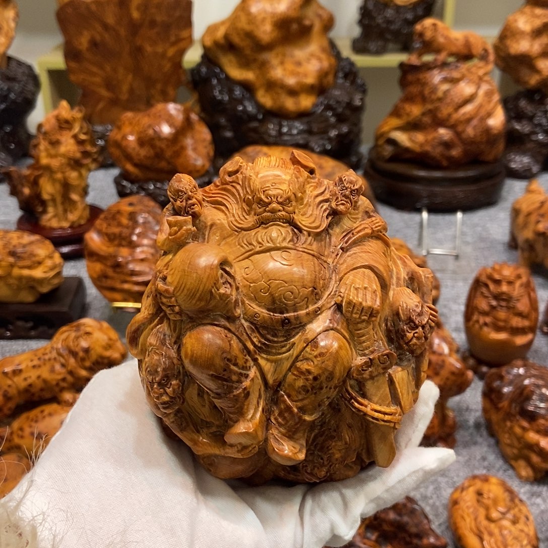 随***缘木崖柏陈化小摆件五鬼