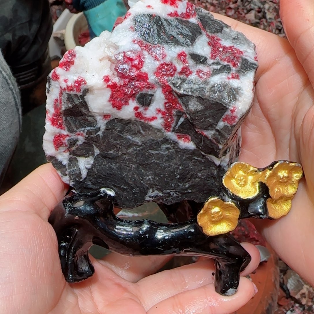 天然辰砂朱砂毛石头5