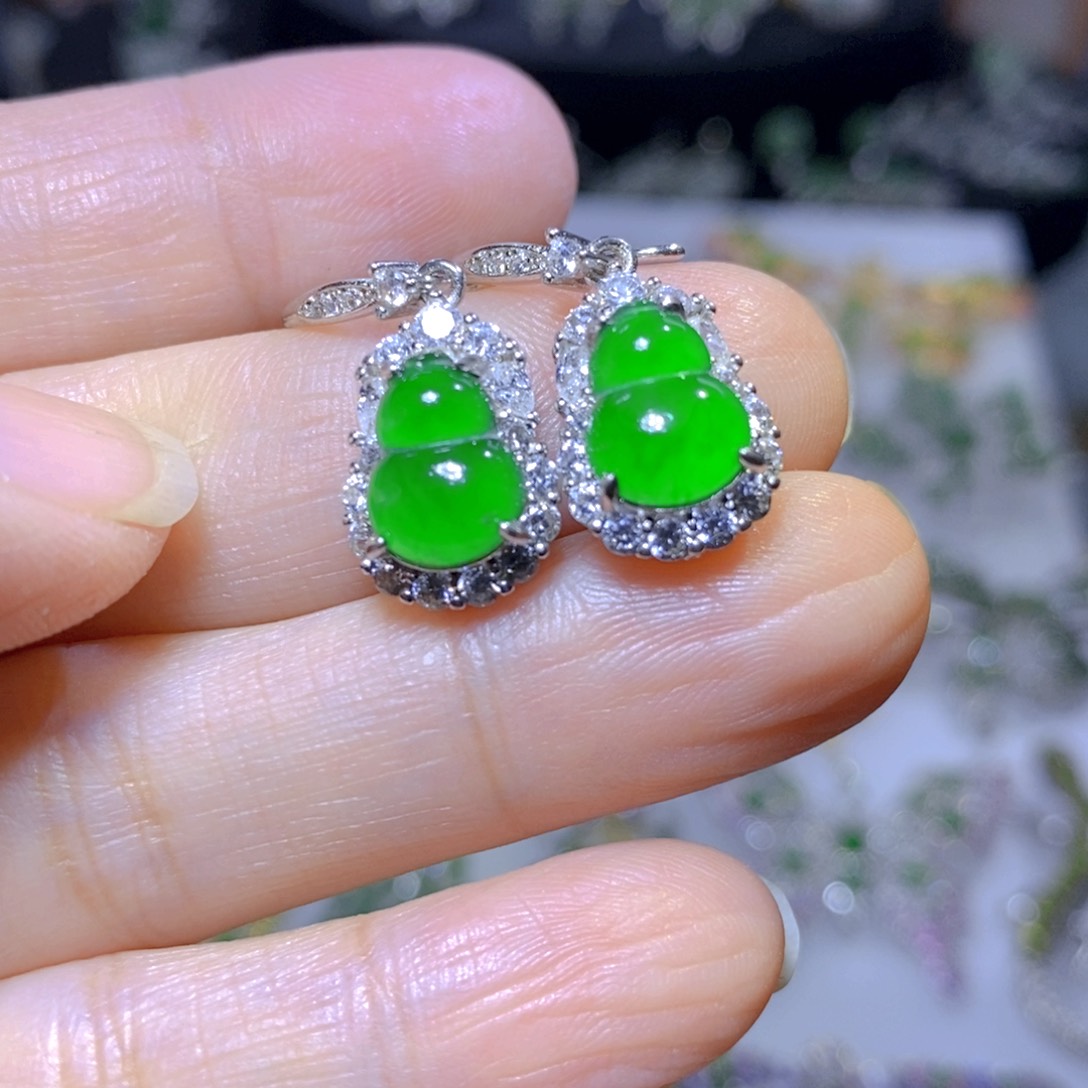 翡翠颈饰银S925镶嵌天然翡翠