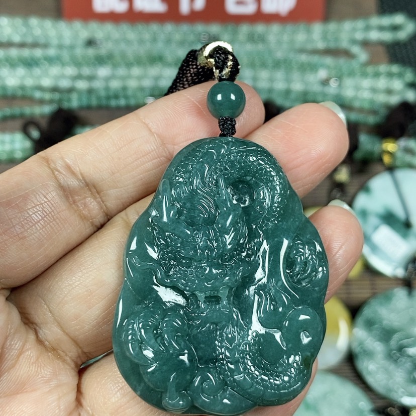 【闪购商品】翡翠颈饰未镶嵌玉吊坠翡翠玉随性龙牌