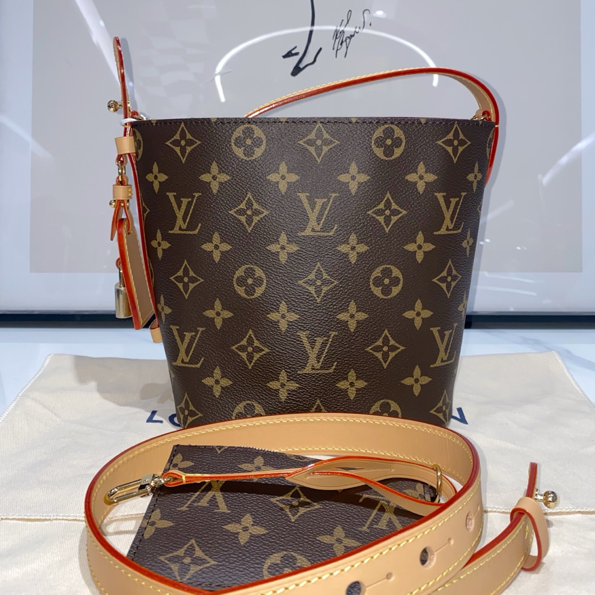 未使用 LouisVuitton/路易威登 lv all in bb 单肩斜挎包（12062）