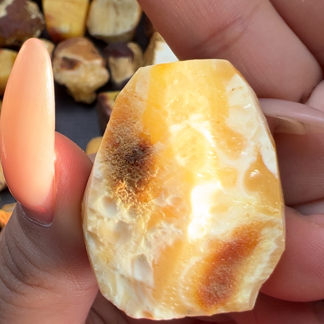 定制琥珀未镶嵌蜜蜡