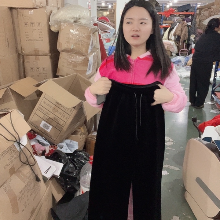 黑色金丝绒裤子xl。 125*145