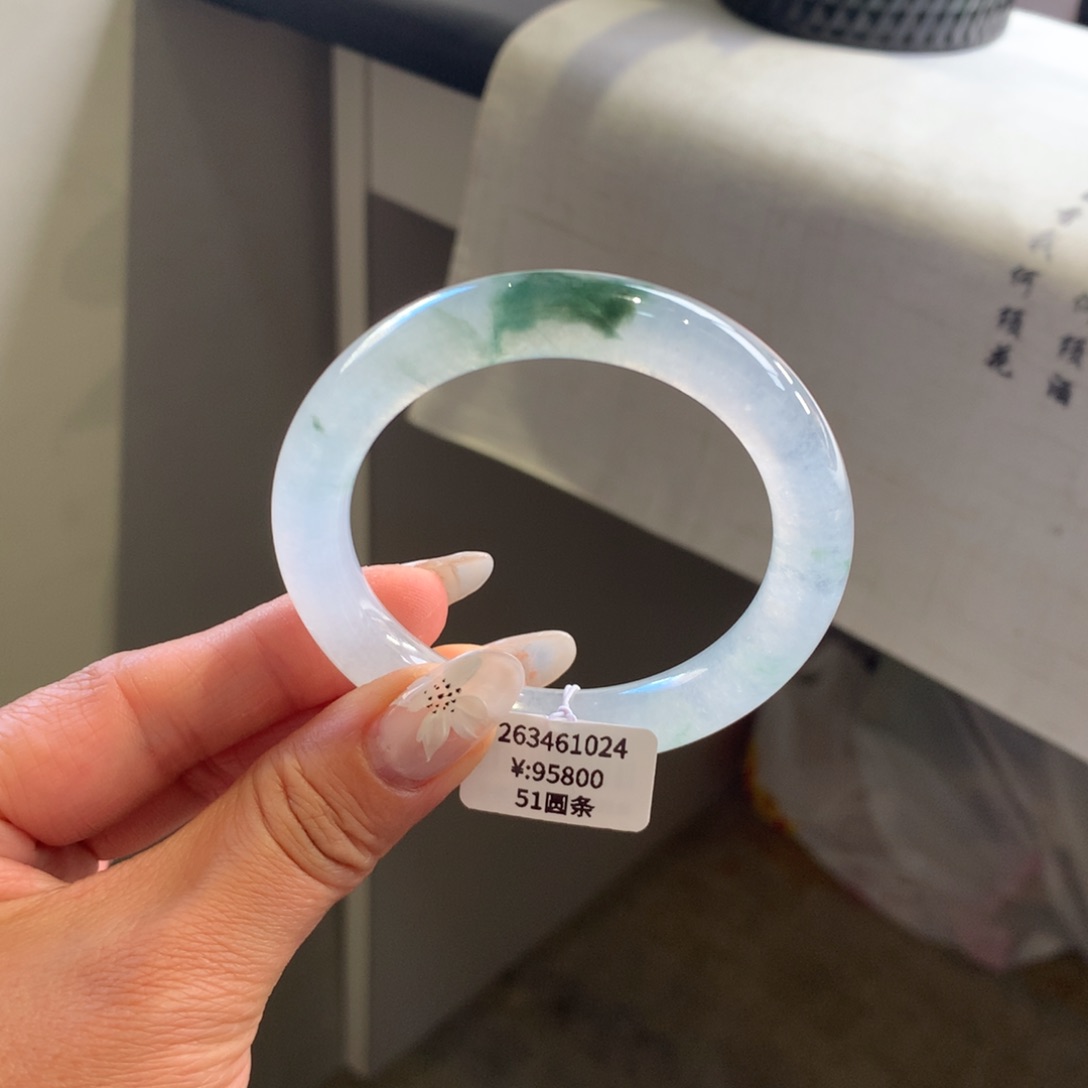 翡翠手镯未镶嵌正冰白月光飘绿花51圆条