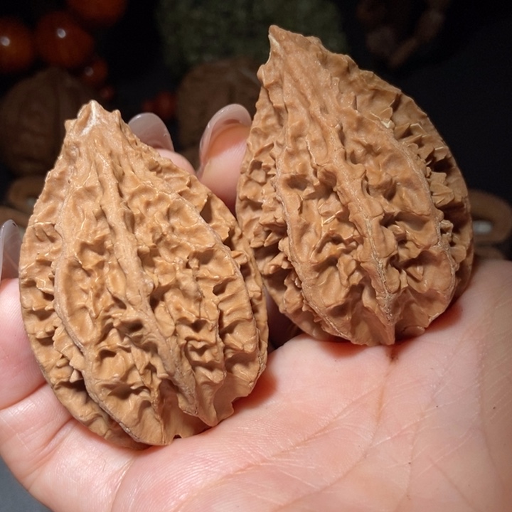 文玩核桃把件东北楸子小雪92