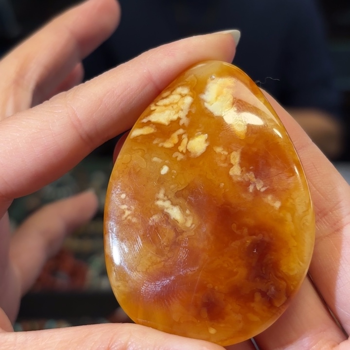 蜜蜡未镶嵌颈饰蜜蜡