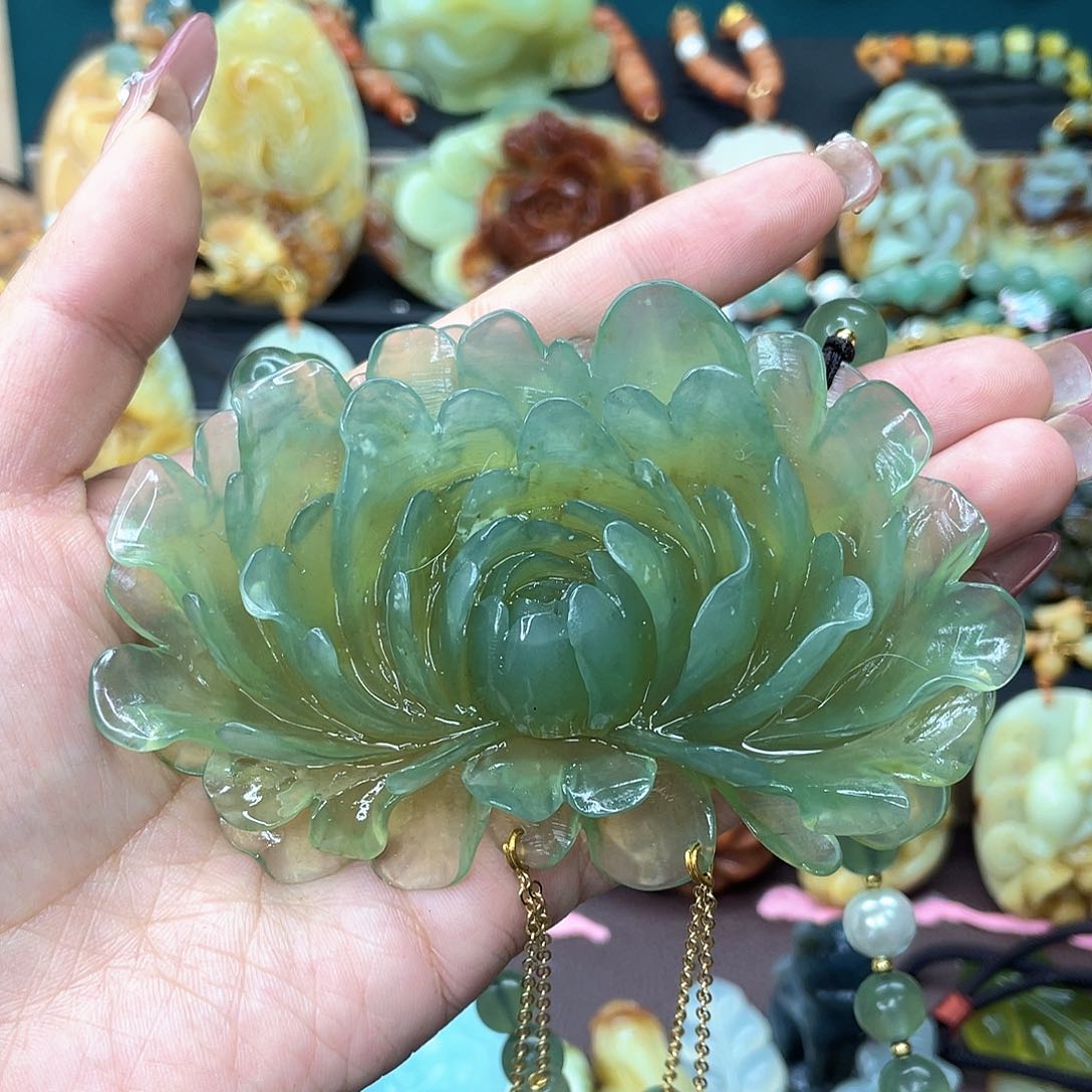 蛇纹石玉颈饰未镶嵌用****3