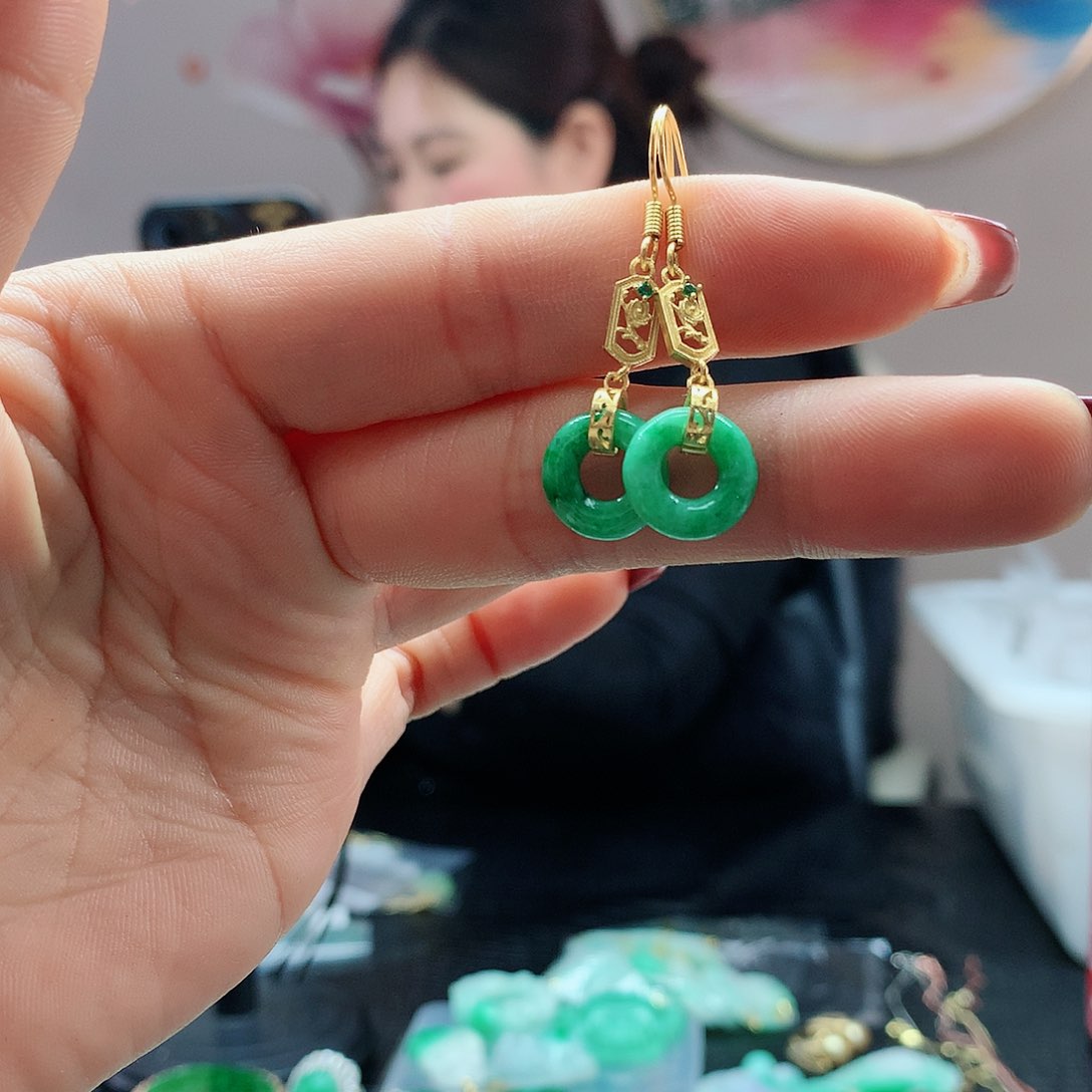 【闪购商品】翡翠耳饰未镶嵌，