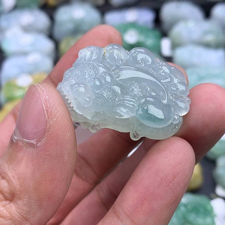 翡翠未镶嵌颈饰天然缅甸翡翠貔貅吊坠