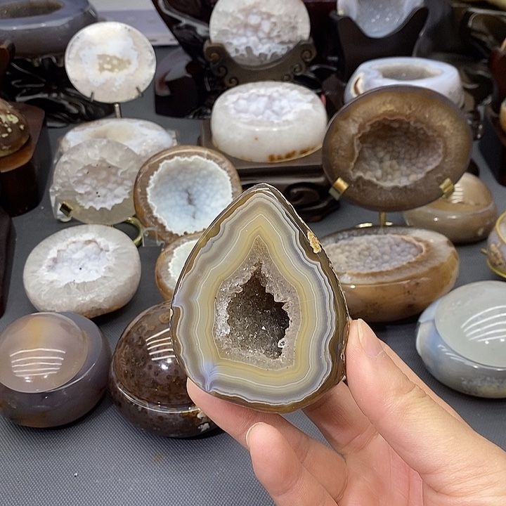 紫晶摆件未镶嵌晶洞