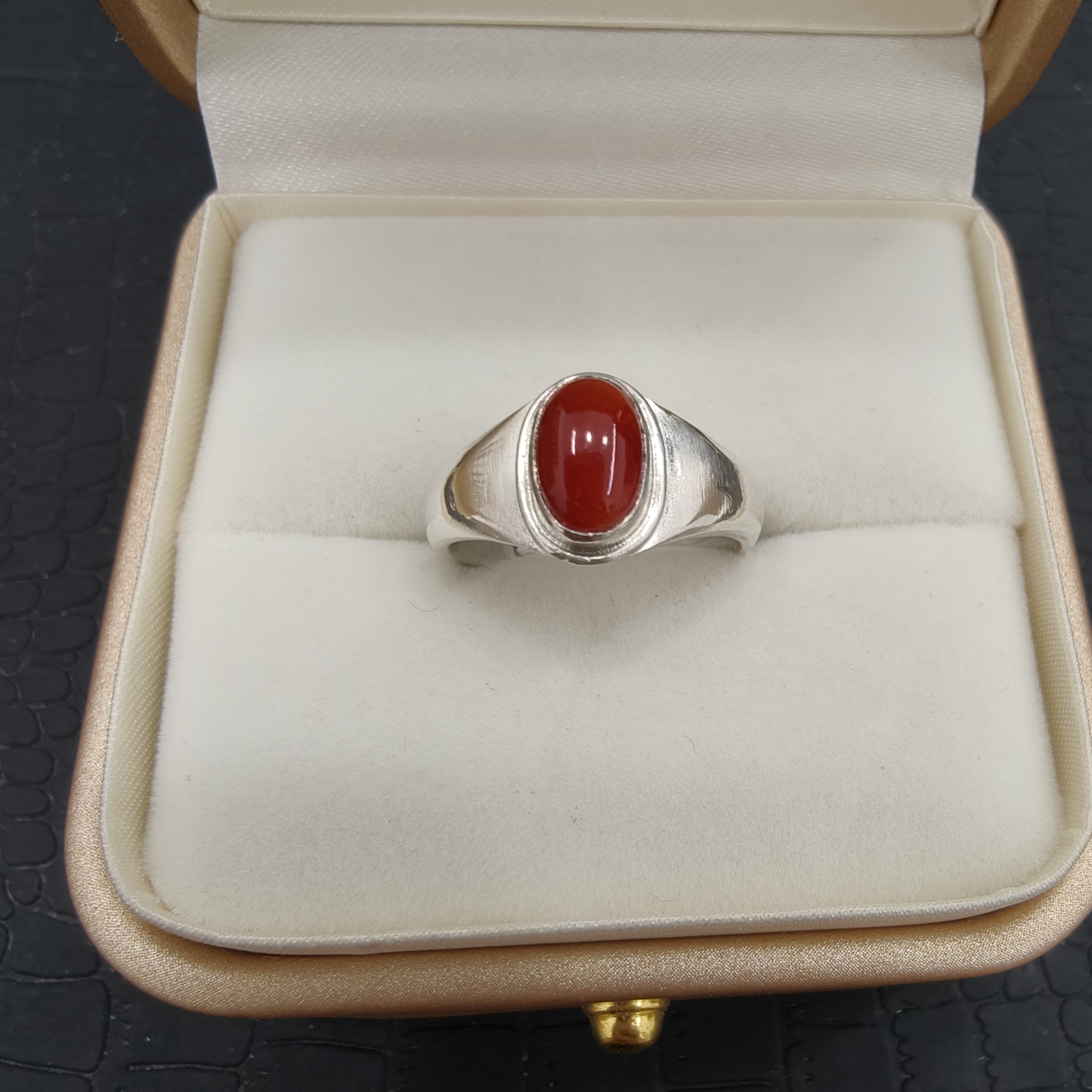 足银戒指 足银戒指饰品首饰红色指环镶嵌阿卡旭日小款简约戒指