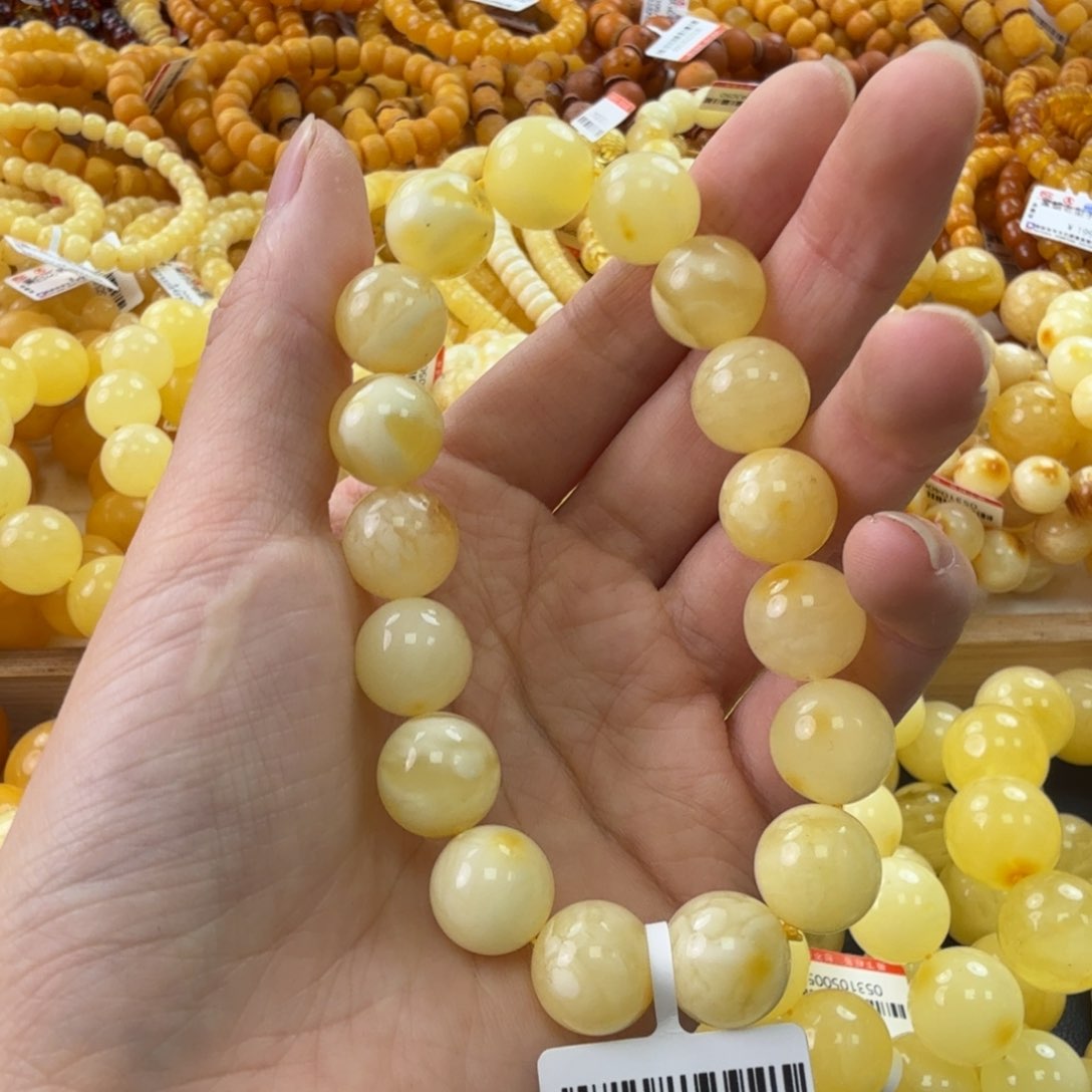 未镶嵌琥珀珠宝奇石