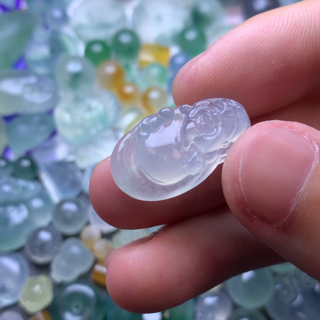 定制翡翠未镶嵌挂件