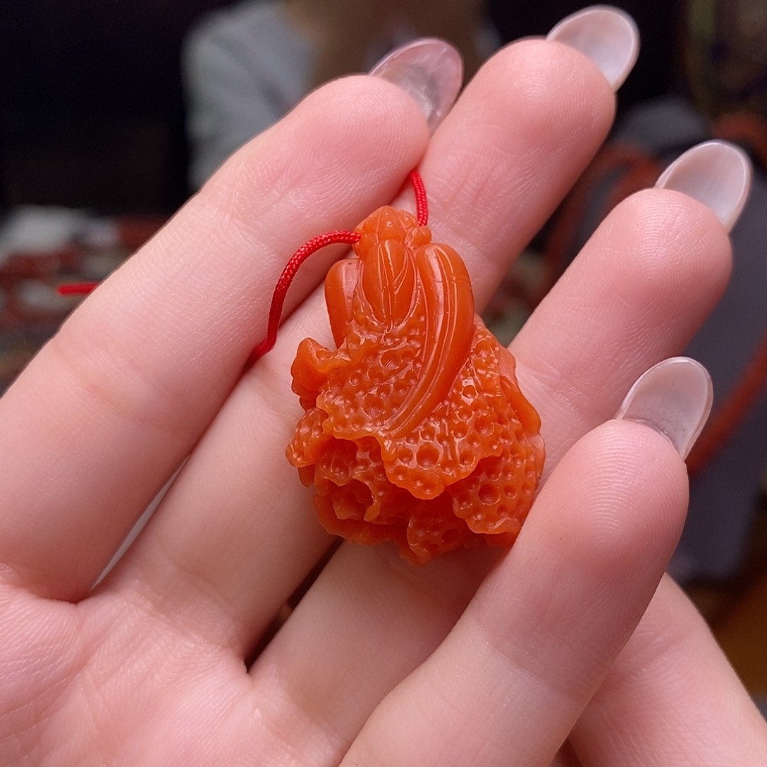 南红玛瑙雕件未镶嵌白菜