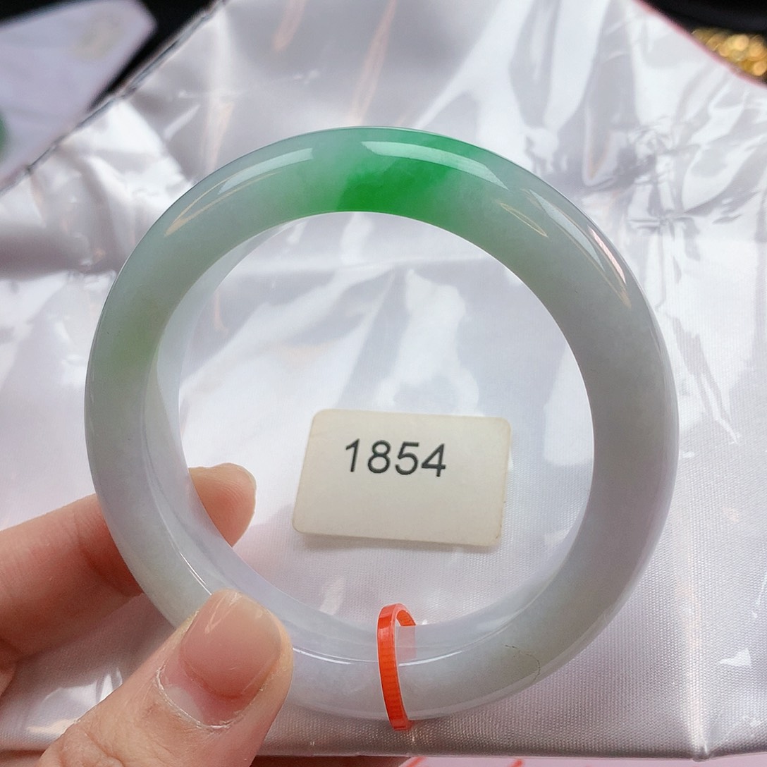 翡翠手镯未镶嵌54圈1854