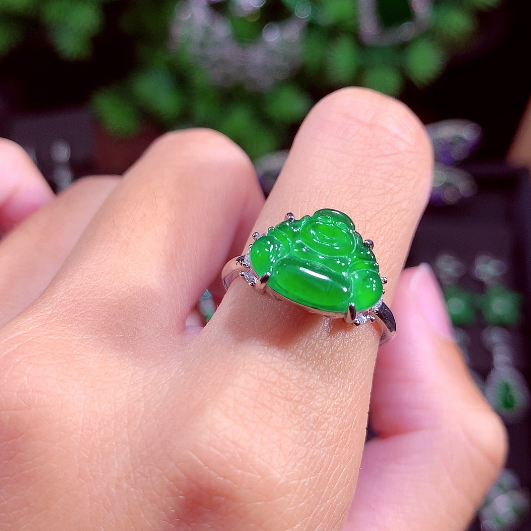 颈饰未镶嵌翡翠天然