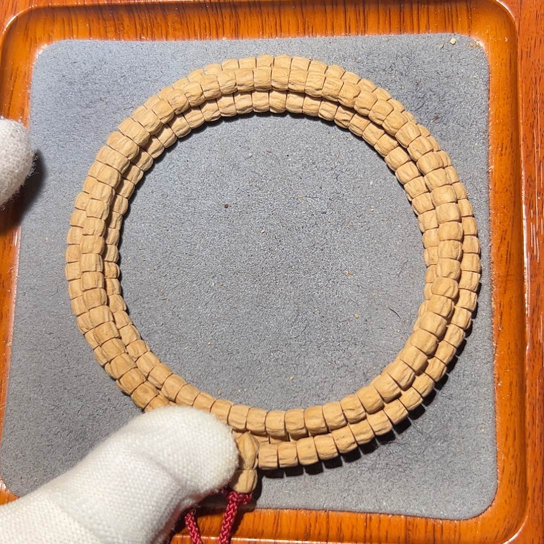 偷***煲吊坠柏香籽/百香籽粉皮方顺5+