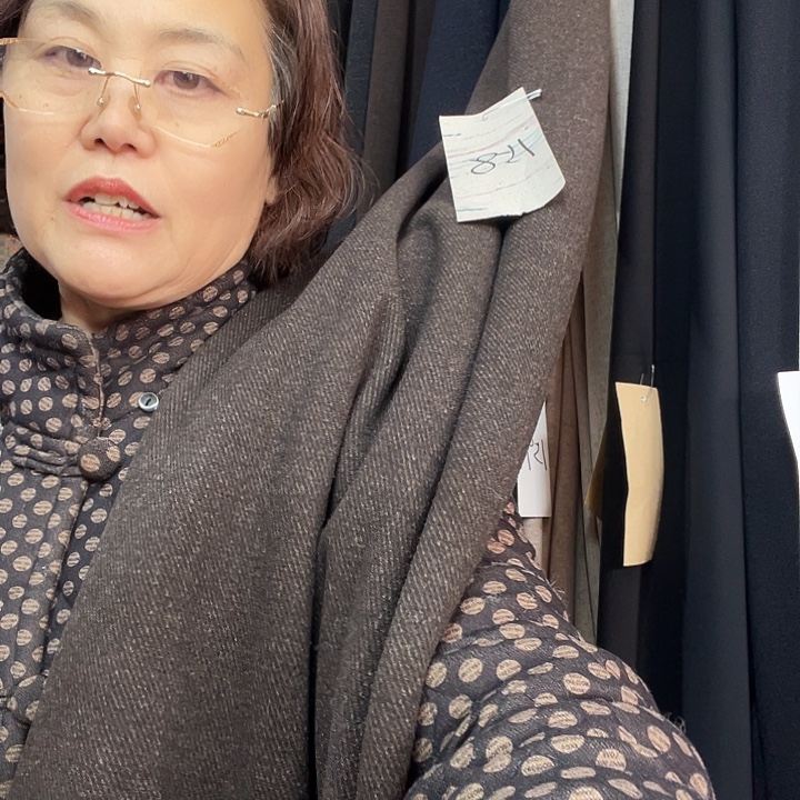 卡其（158）号1.1米面料