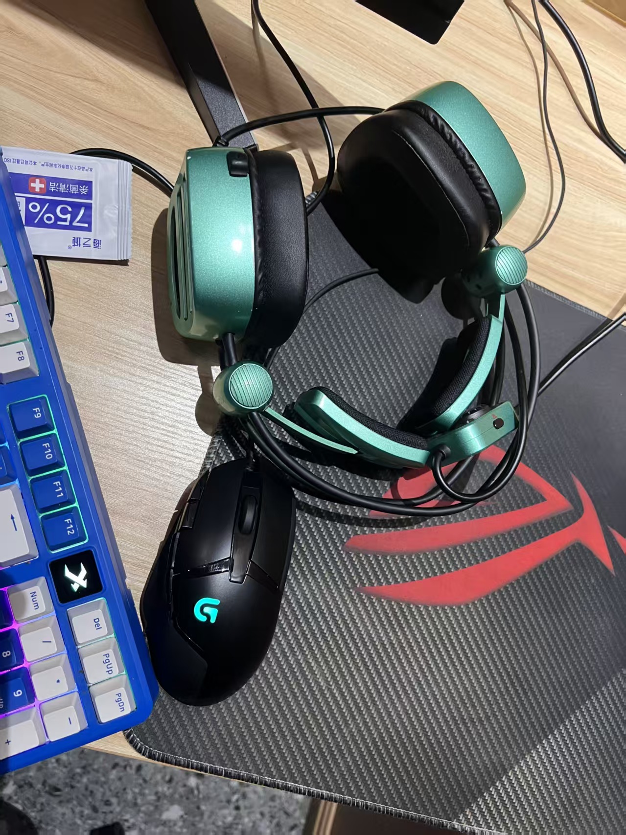 9新  9新 西伯利亚 S21短麦 usb接口 7.1声道 灰色