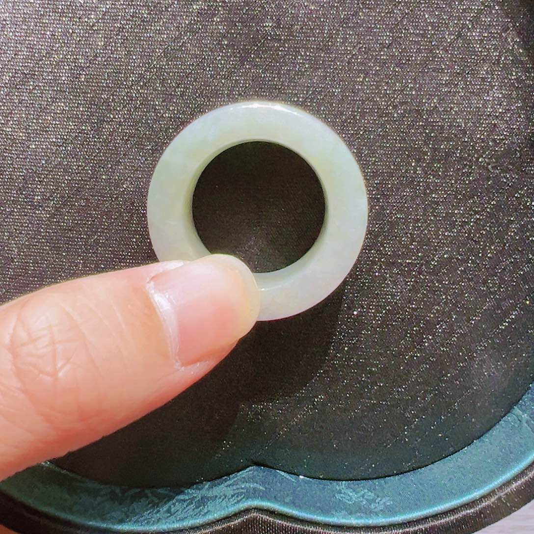 翡翠颈饰未镶嵌挂件