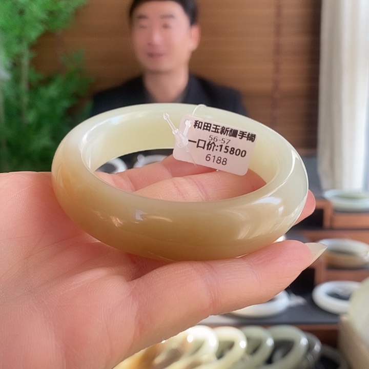 和田玉未镶嵌手镯6188