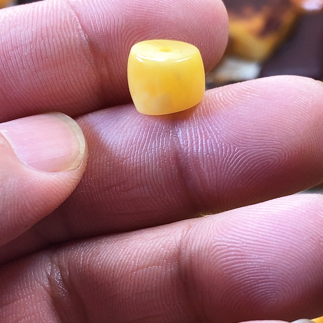 蜜蜡项圈未镶嵌焦皮白花马蹄珠