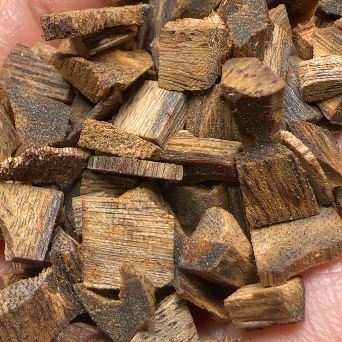 树脂制品张勺子熏香碎料100克装