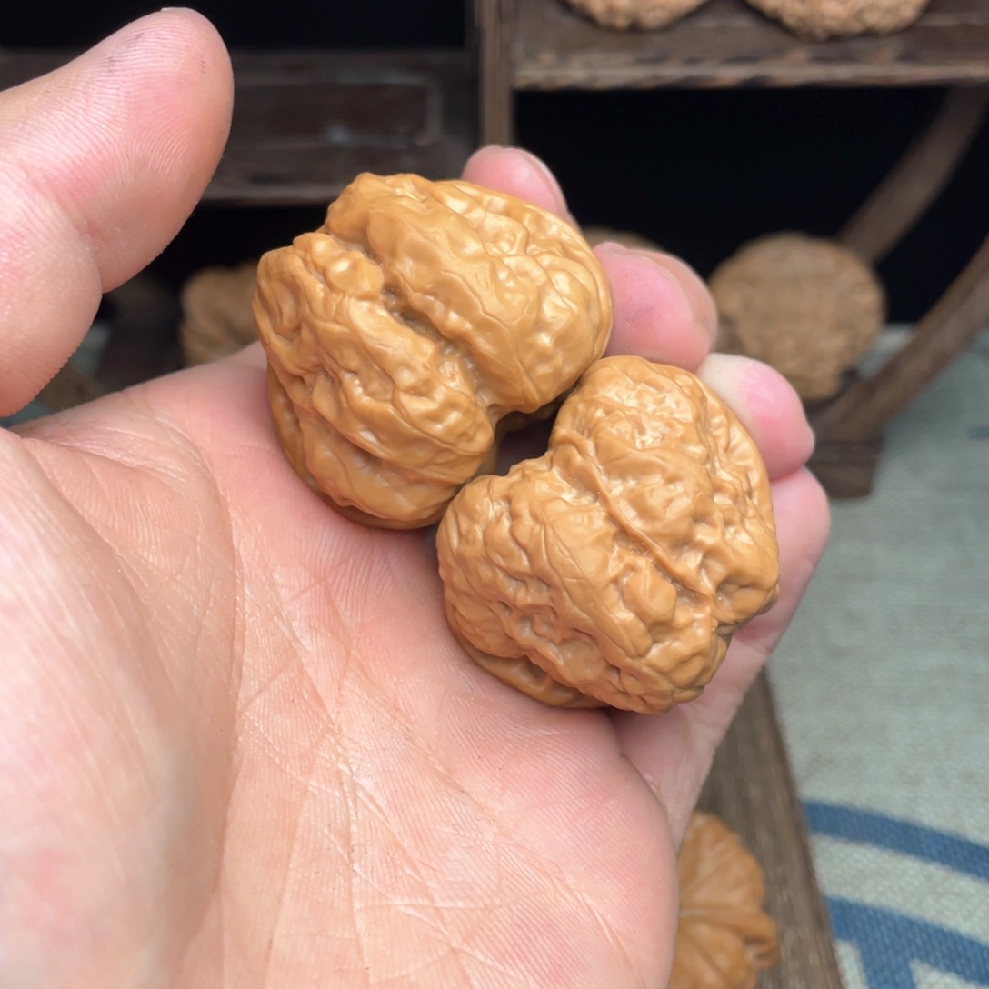 文玩核桃把件布****s41.8毕业高货水晶蛤蟆头