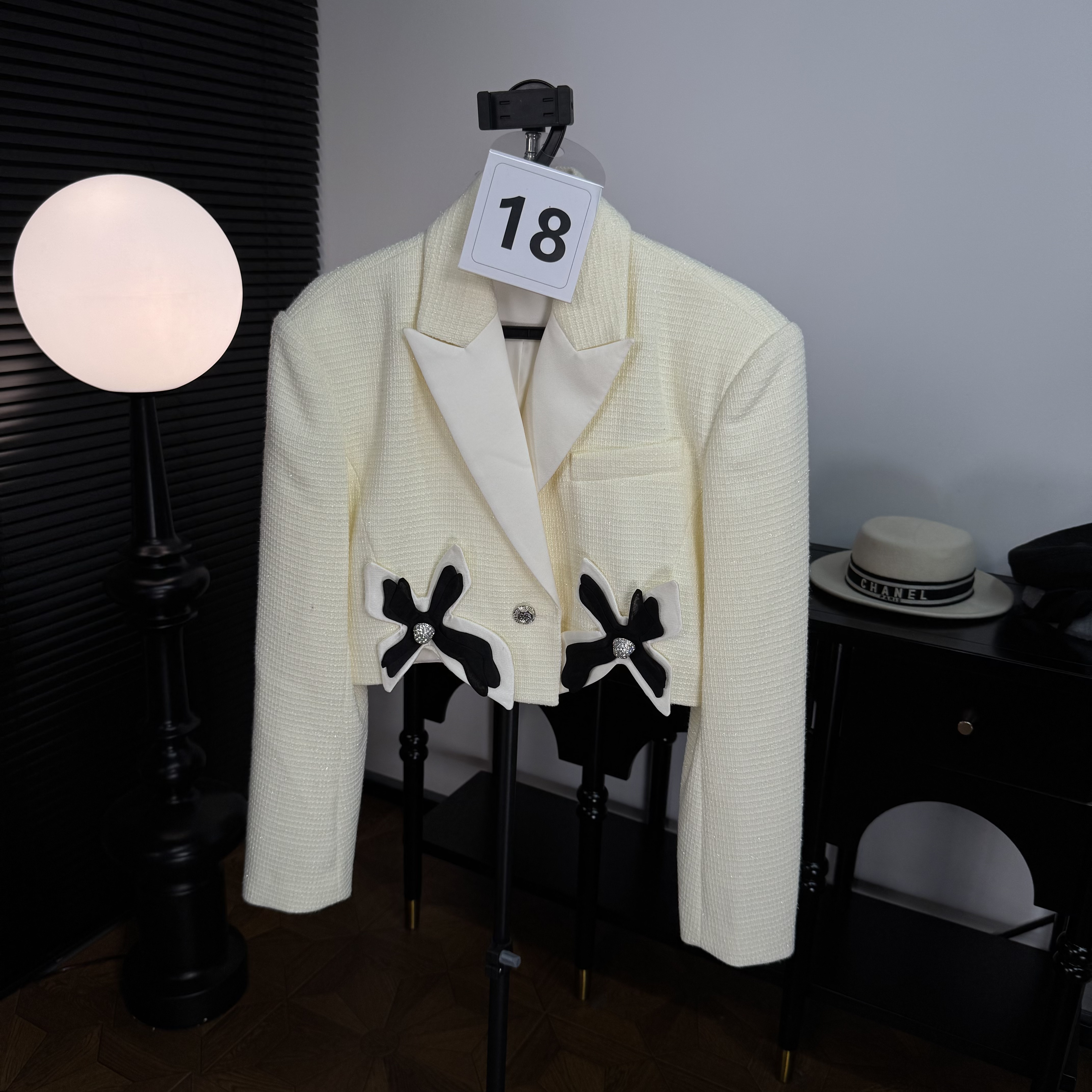 18号 秋冬现现小众设计师款外套 35333