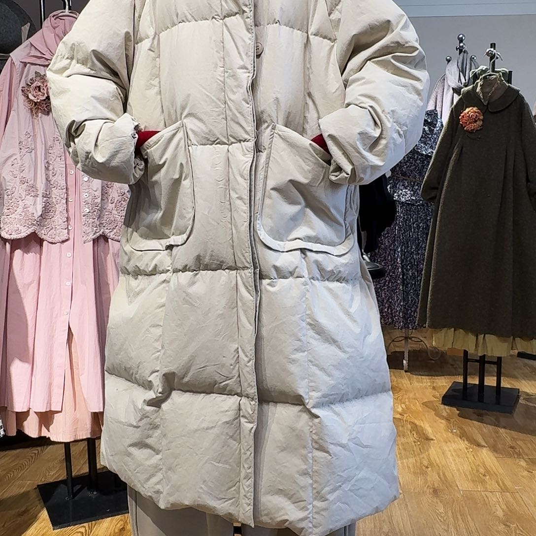 米色深冬大衣款羽绒服