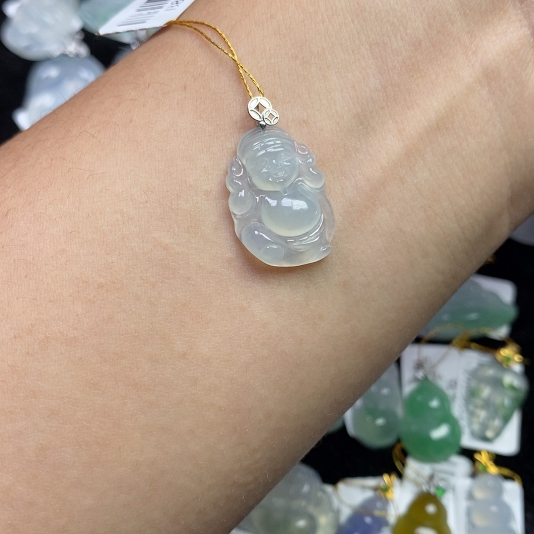 翡翠18K金镶嵌颈饰财神