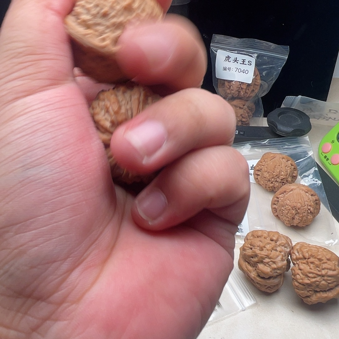 怪***题文玩核桃把件5037