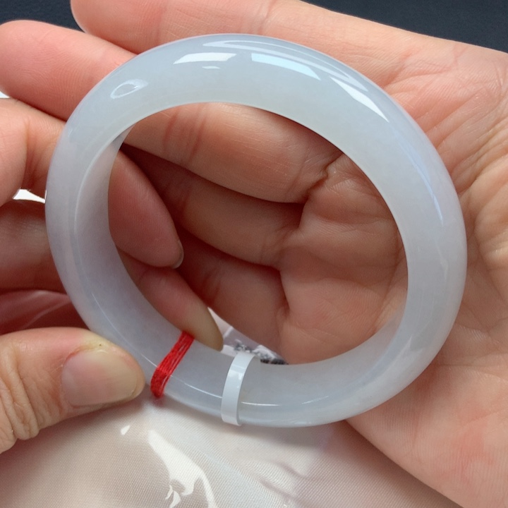 翡翠手镯未镶嵌59圈