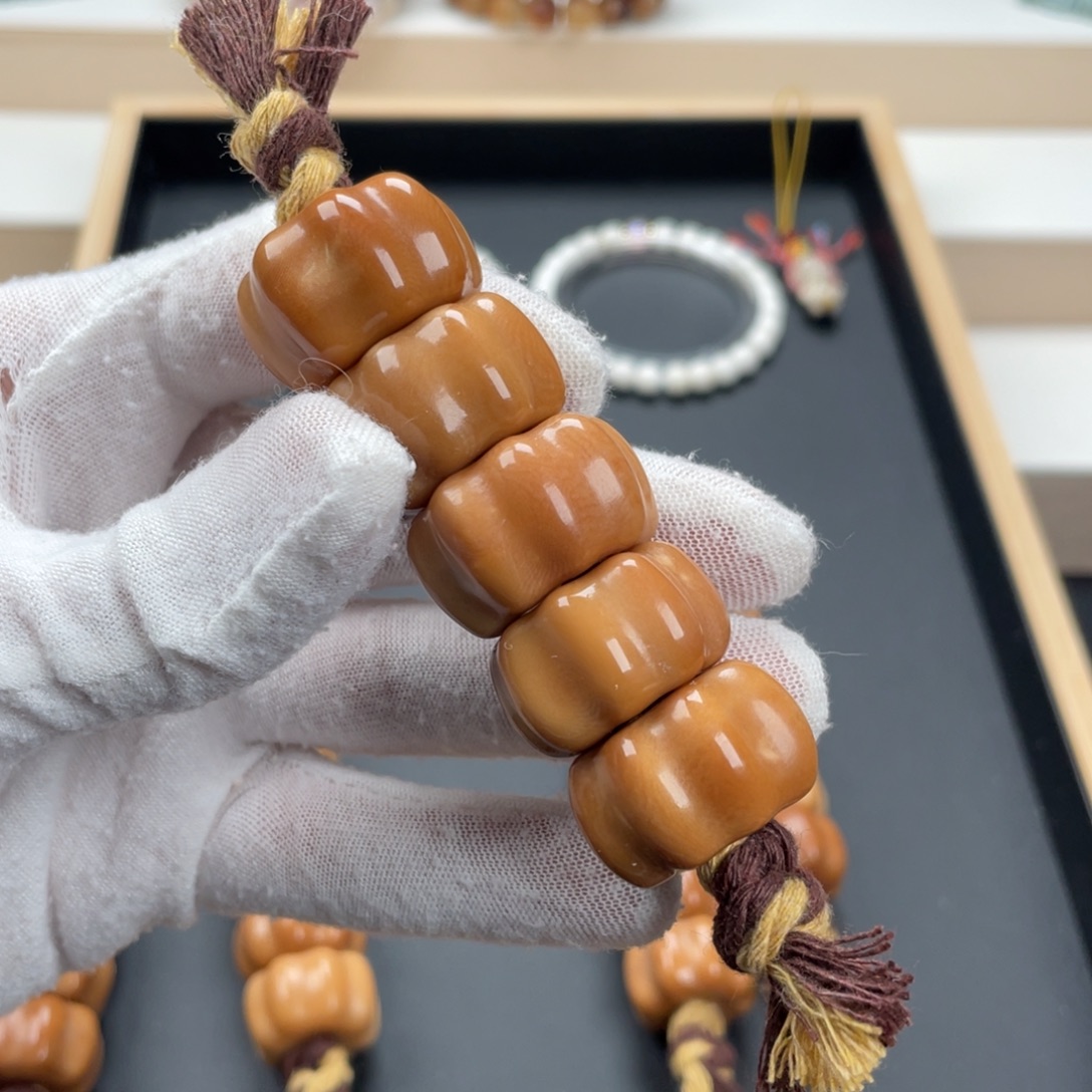 白玉菩提吊坠大饼干糖葫芦通货