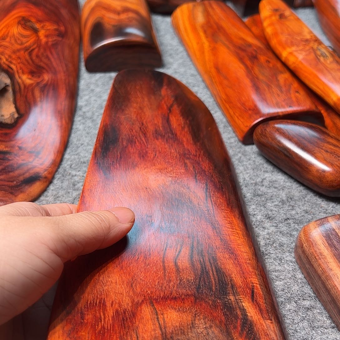 搂***后交趾黄檀（大红酸枝）