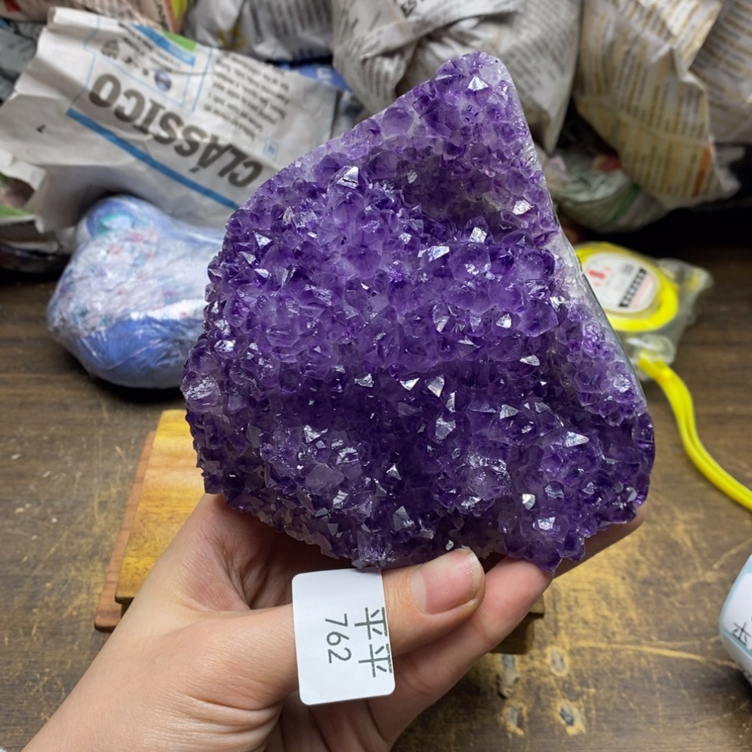 紫晶乌拉圭未镶嵌