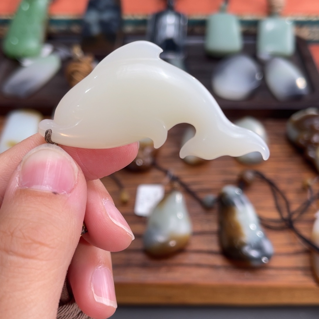 和田玉颈饰未镶嵌