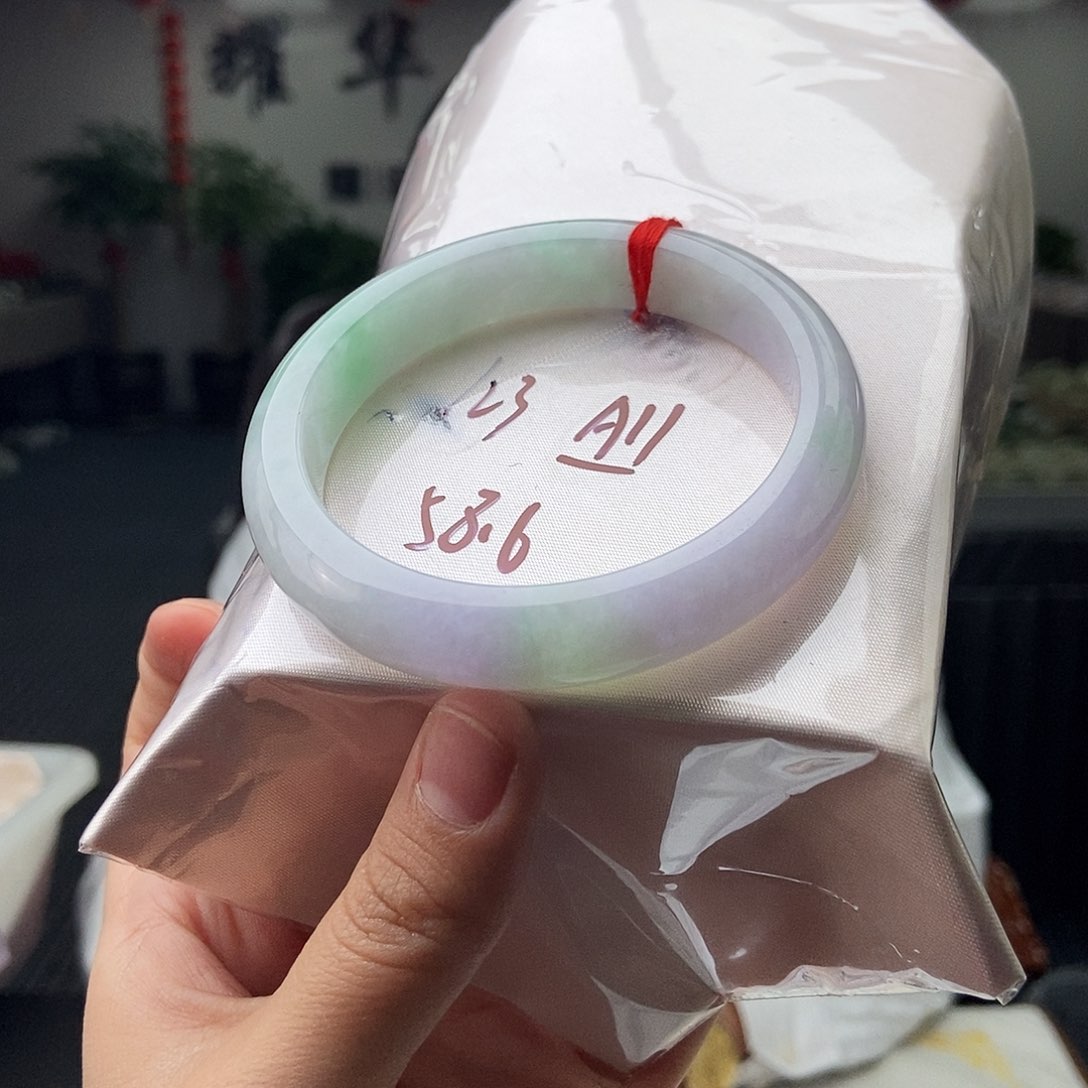 翡翠手镯未镶嵌拍一发一