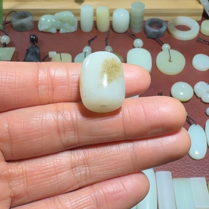 用***7和田玉未镶嵌吊坠(不含链)