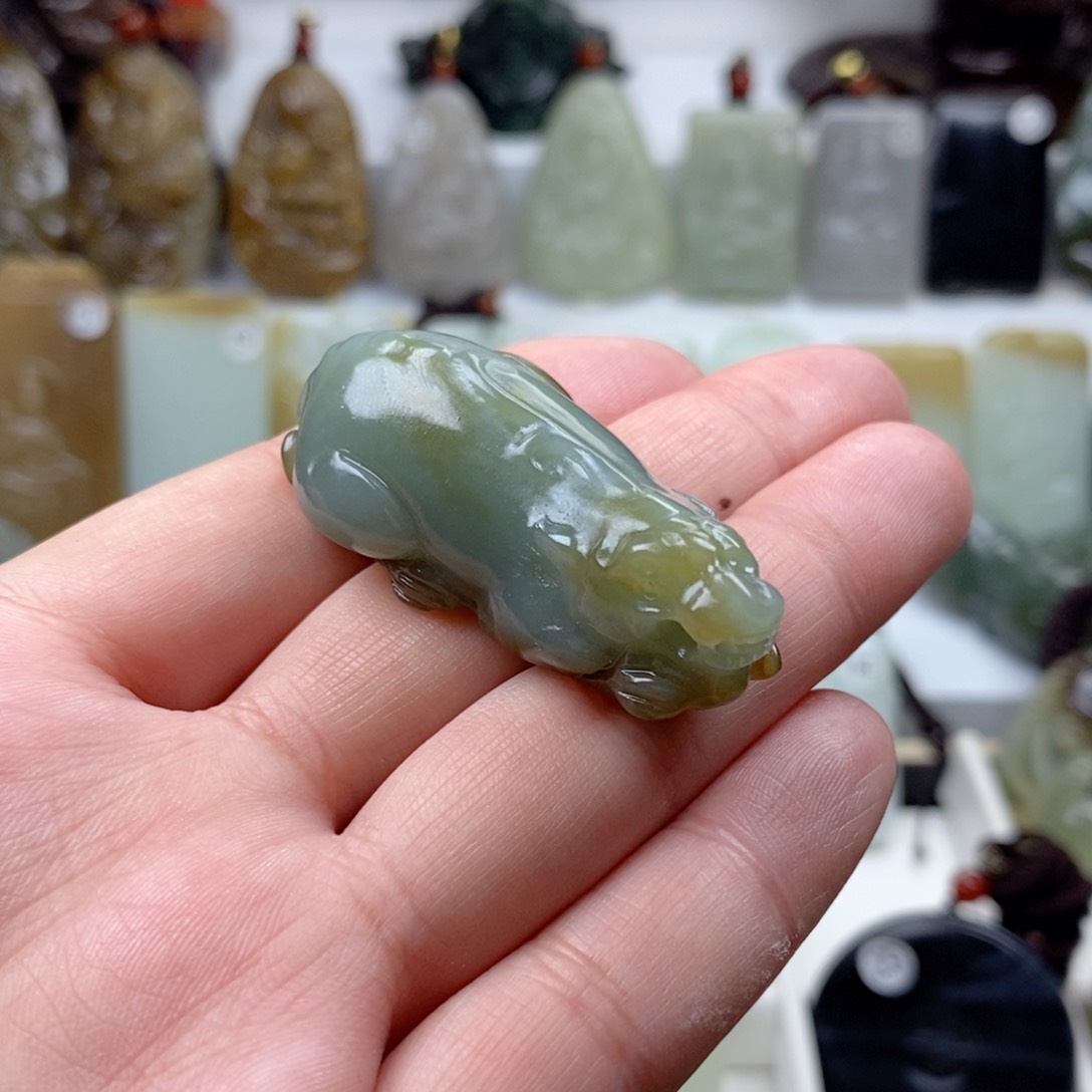 和田玉（糖玉）颈饰未镶嵌