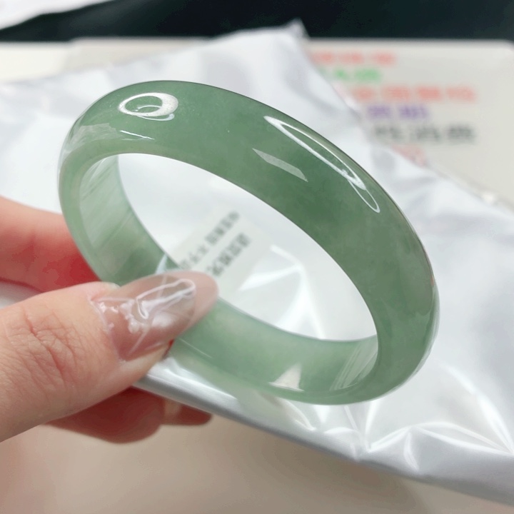 翡翠未镶嵌手镯53.1x490