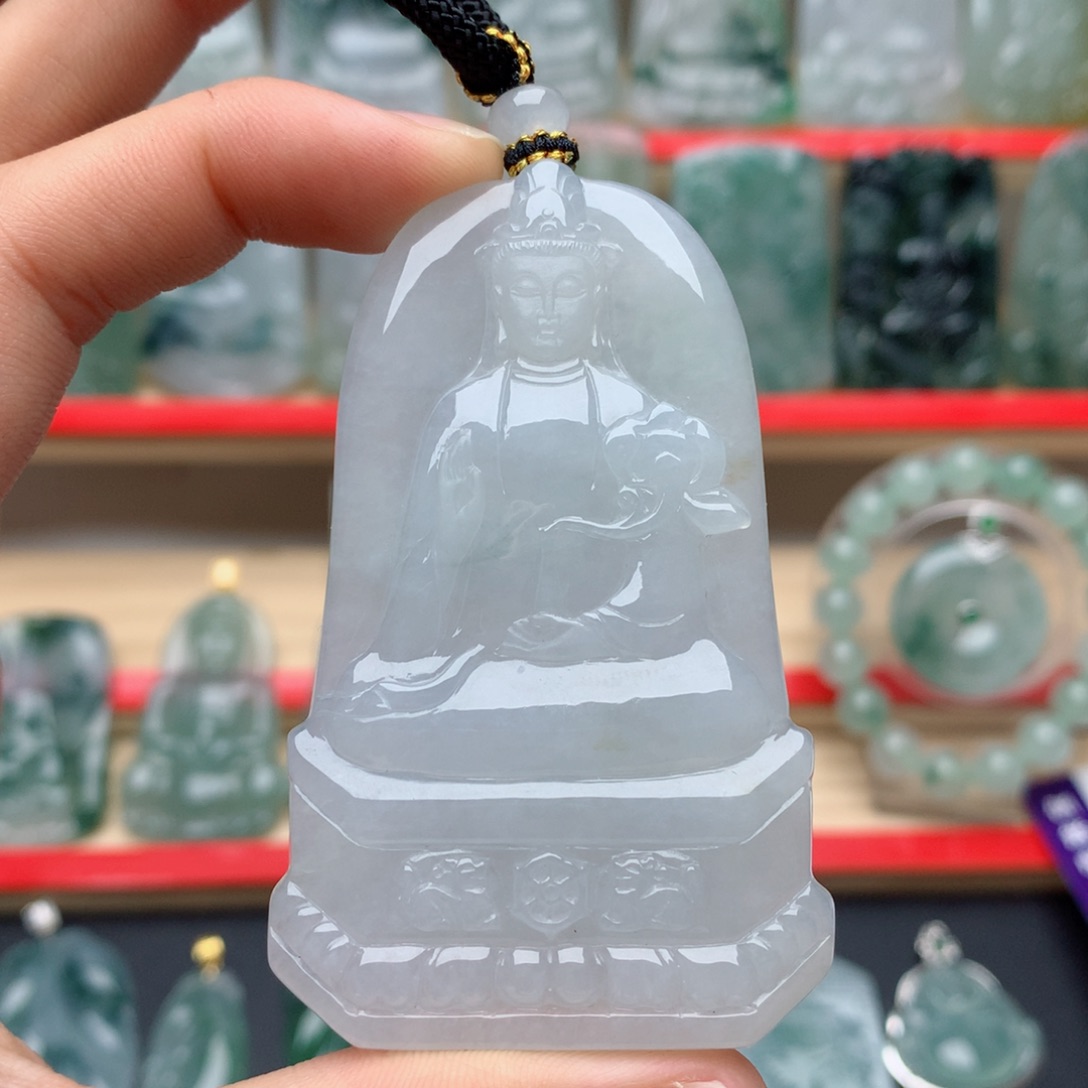 翡翠颈饰未镶嵌素衣