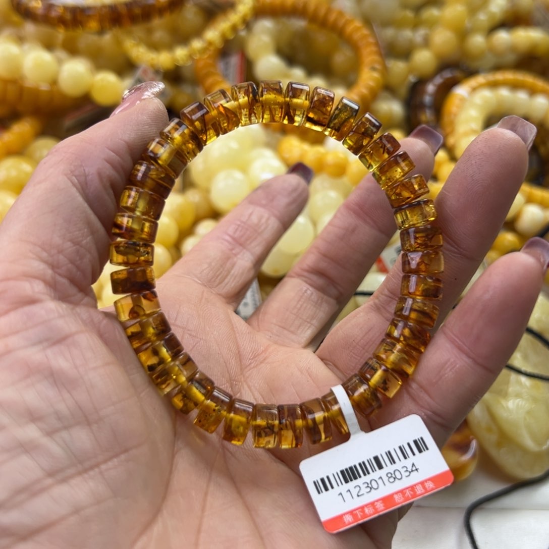 琥珀珠宝奇石未镶嵌