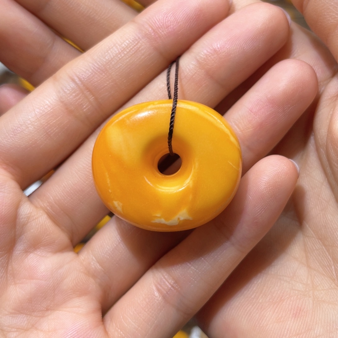 【闪购商品】琥珀裸石未镶嵌扣子