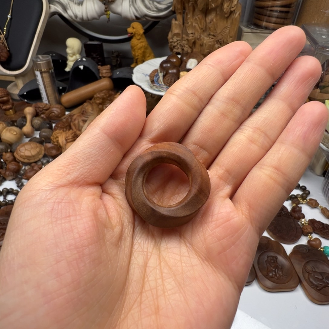 檀香木莫比乌斯环