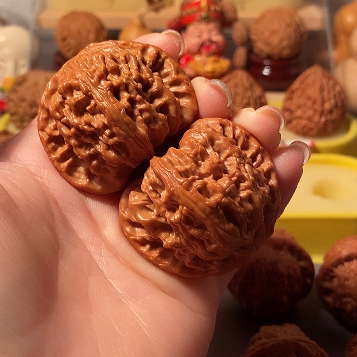 文玩核桃吊坠45白狮子