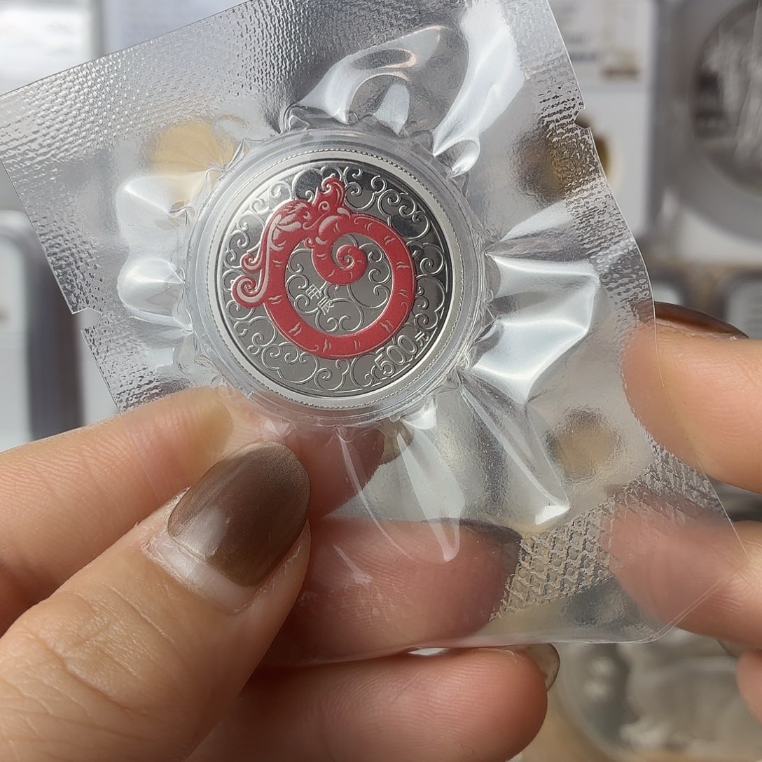 纯铂2024年铂金龙带盒证