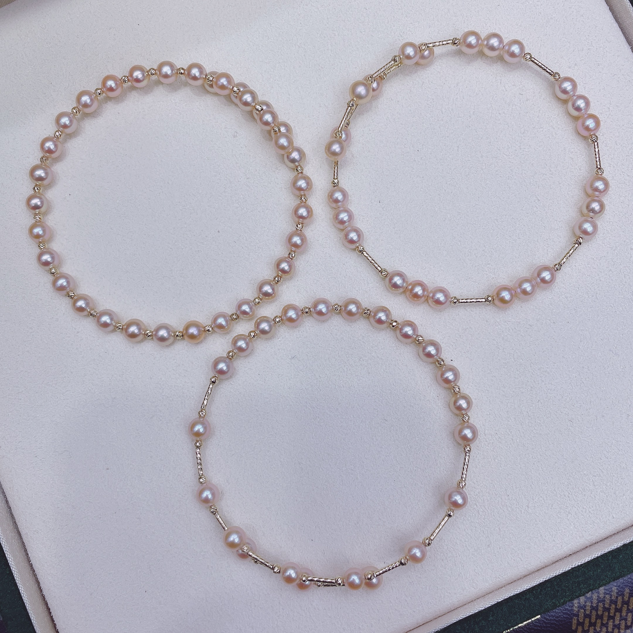 18K金天然淡水珍珠手镯 4-5mm橘粉珠款式时尚百搭气质款